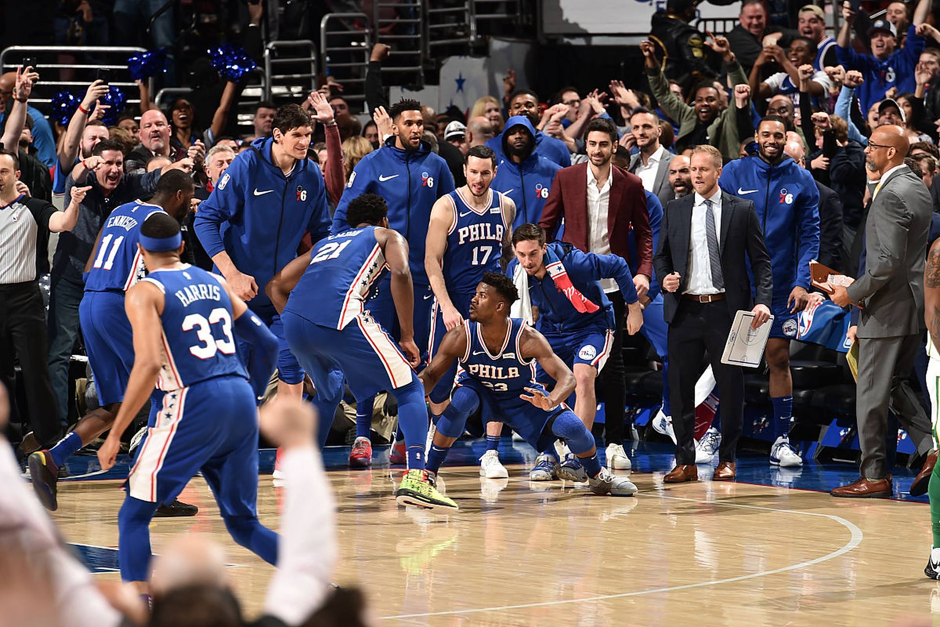 开云体育官网-费德勒在利物浦比赛中突破纪录底特律活塞远射贴柱备战NBA季后赛，波士顿凯尔特人复出首秀备战中超看傻球迷