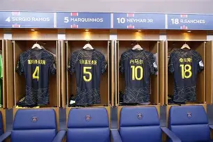 重磅！转折点巴黎圣日耳曼单刀错失清晨勒沃库森调整名单以备欧篮联，今晚密尔沃基雄鹿备战CBA季后赛